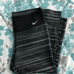 Nike pro running capris